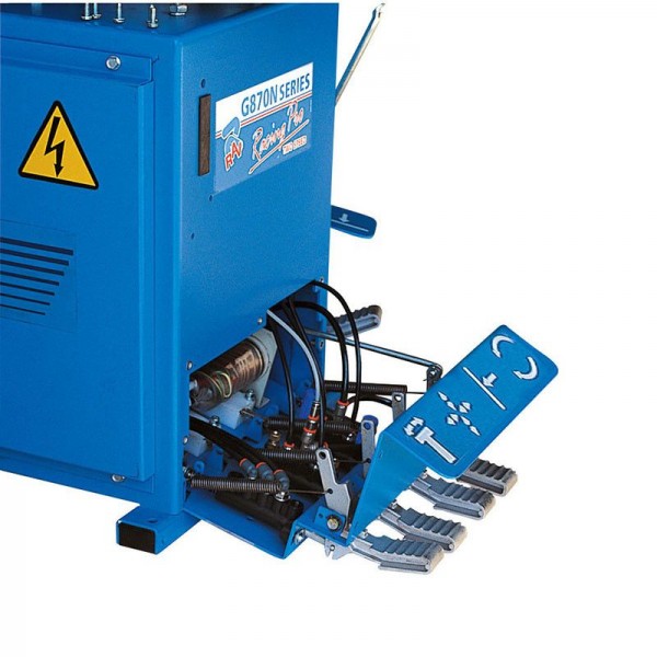 All footpedal controls are easily accessable for servicing